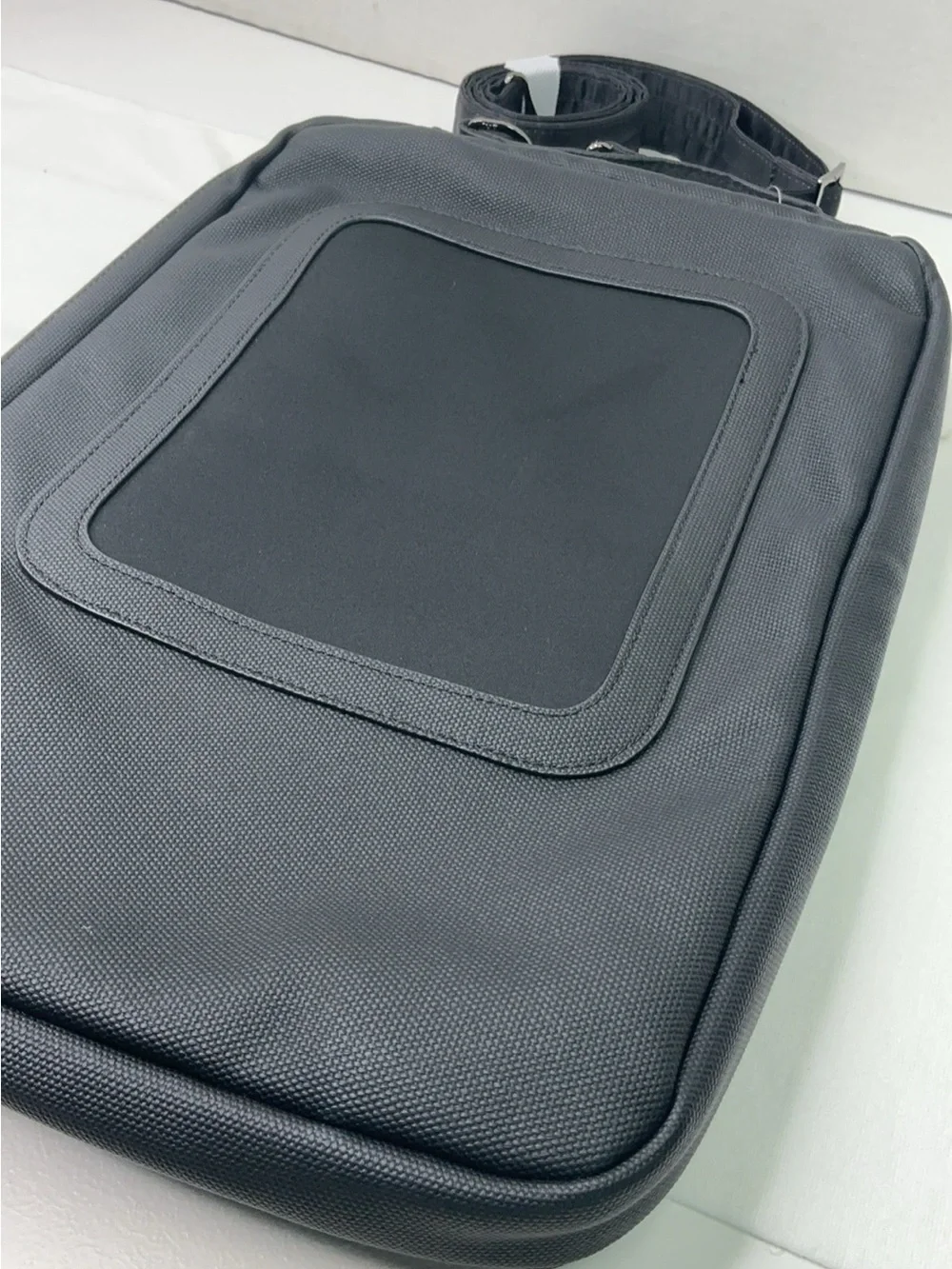 Never Used Lug Delta laptop bag, size  15